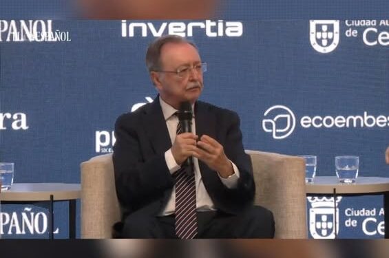 Juan Vivas aborda la situación económica de Ceuta en Foro