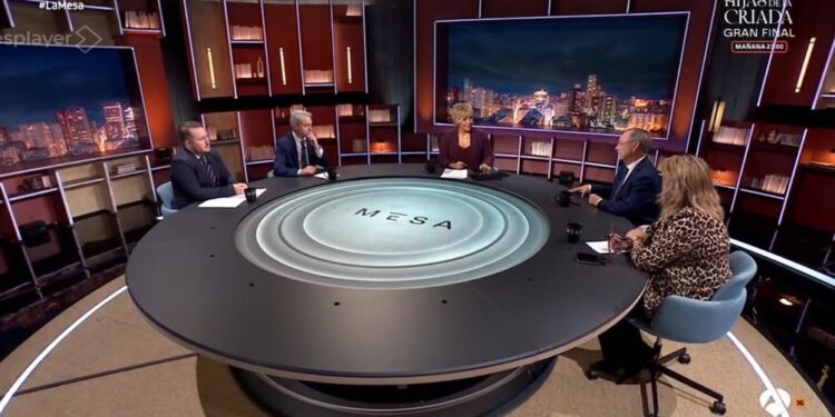 Juan Vivas aborda la grave situación de Ceuta en La Mesa