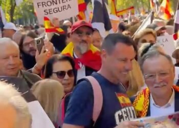 Juan Vivas asiste a la manifestación en Madrid por Ceuta