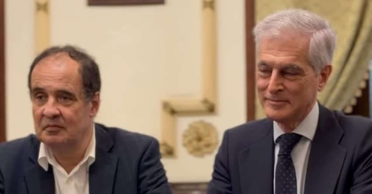 Juan Vivas se reúne con Adolfo Suárez Illana y José María Múgica