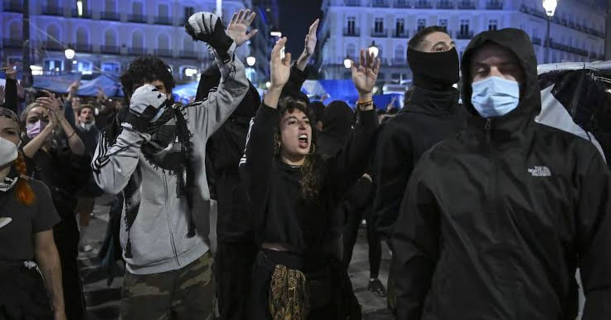 Grabaciones en reuniones de la ultraizquierda muestran insultos a las fuerzas de seguridad y llamadas al caos callejero