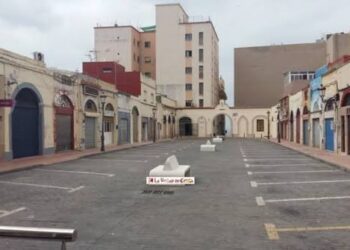 El asentamiento de la Plaza Vieja ahoga a la hostelería y al pequeño comercio del centro de Ceuta El asentamiento de la Plaza Vieja ahoga a la hostelería y al pequeño comercio del centro de Ceuta