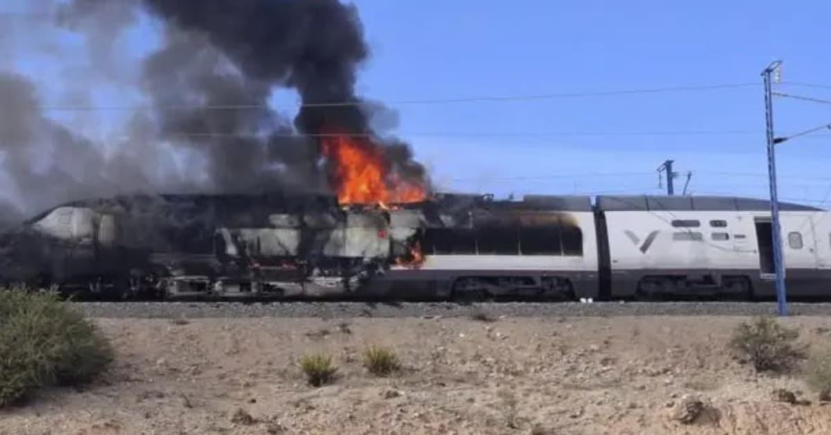 Incendio en locomotora de AVE interrumpe tráfico ferroviario entre Madrid y Barcelona