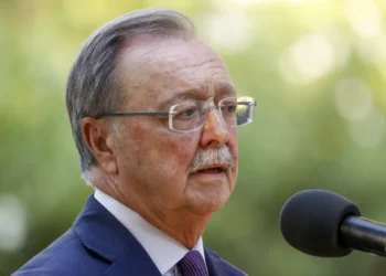 Vivas lleva la gestión migratoria al terreno judicial: «El Gobierno debe explicar ante el Supremo por qué paró las devoluciones»