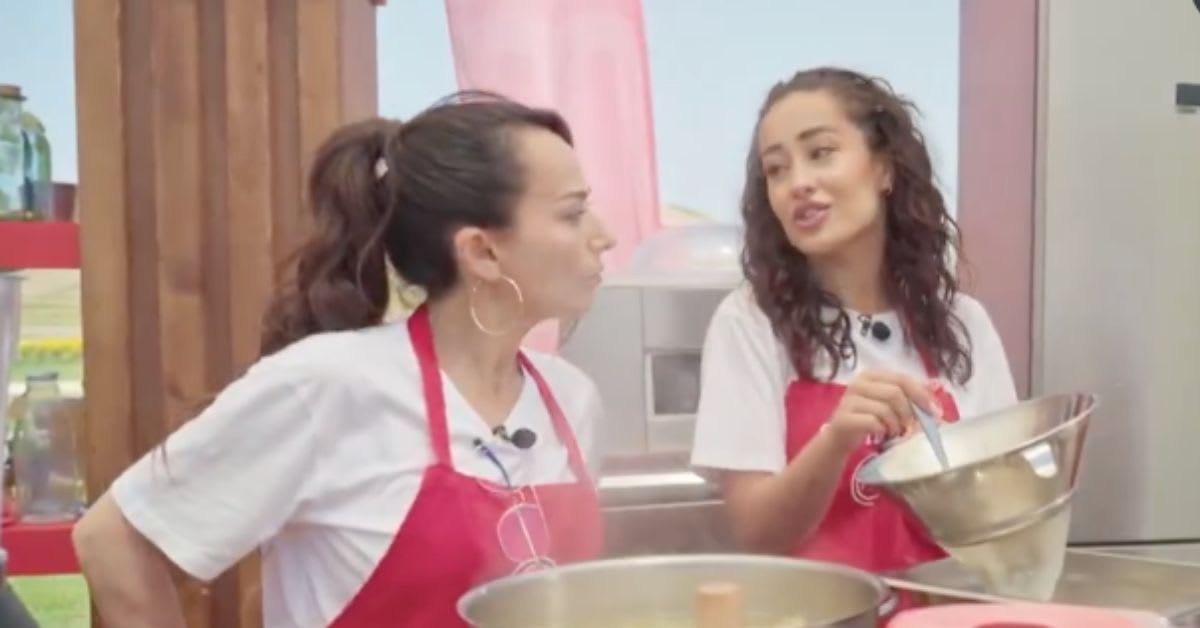 Marina Rivers desvela en ‘MasterChef Celebrity Legends’ por qué no la contrataron para una campaña internacional: «Me rechazaron en un trabajo por guarra» Marina Rivers desvela en ‘MasterChef Celebrity Legends’ por qué no la contrataron para una campaña internacional: «Me rechazaron en un trabajo por guarra»