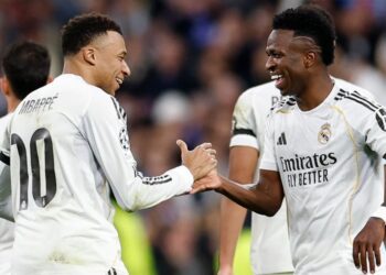 Mbappé apoya a Vinicius tras el triunfo del Real Madrid ante el Leipzig: «Tiene que estar tranquilo, recuperar la confianza y recordar quién es» Mbappé apoya a Vinicius tras el triunfo del Real Madrid ante el Leipzig: «Tiene que estar tranquilo, recuperar la confianza y recordar quién es»
