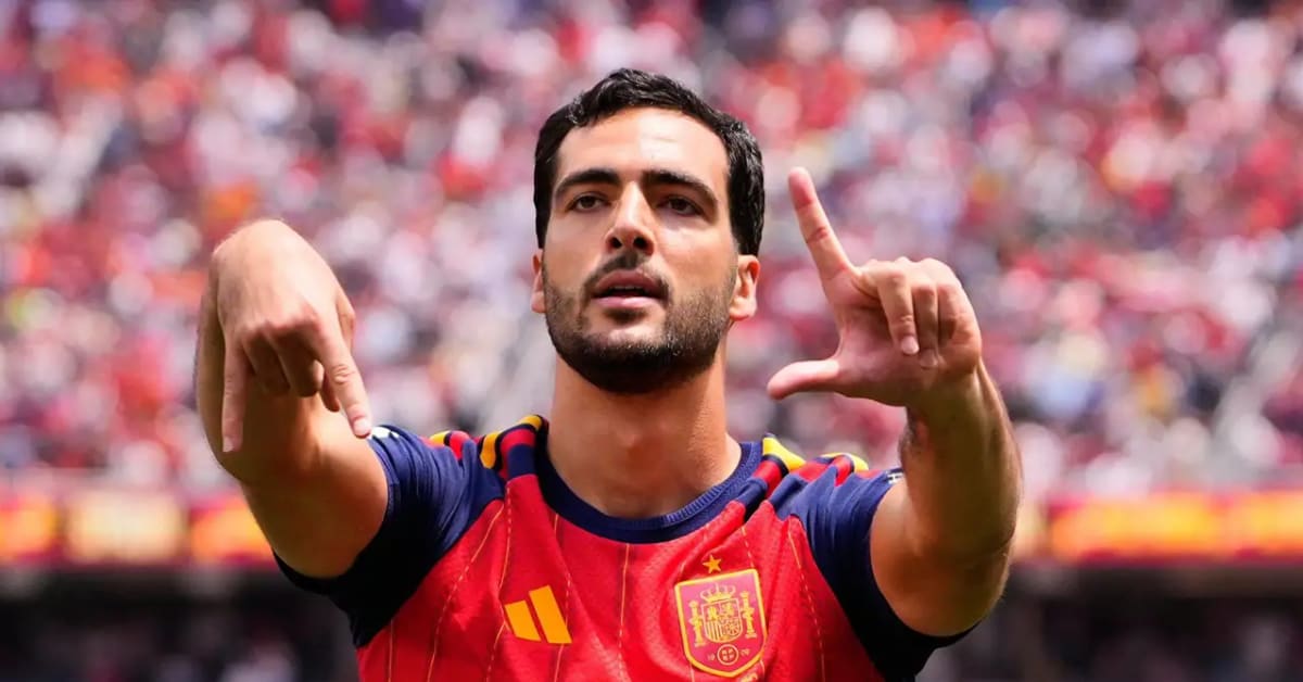 Mikel Merino revive el dramático atentado de Dortmund: «Un cambio de asiento me salvó la vida» Mikel Merino revive el dramático atentado de Dortmund: «Un cambio de asiento me salvó la vida»