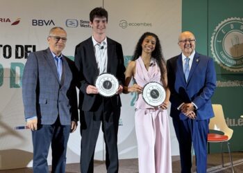 Óscar Rodríguez se consagra campeón mundial de oratoria en Cali