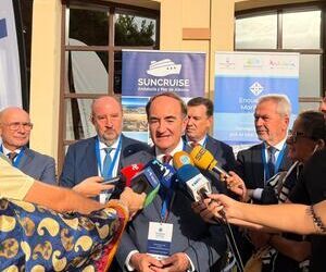 Suncruise destaca en Melilla la cooperación para el turismo marítimo sostenible Suncruise destaca en Melilla la cooperación para el turismo marítimo sostenible