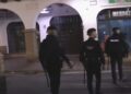 Una batalla campal en el Poblado Marinero de Ceuta se salda con tres detenidos y varios policías heridos Una batalla campal en el Poblado Marinero de Ceuta se salda con tres detenidos y varios policías heridos