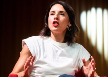 Podemos rechaza integrarse en Frente Amplio y apuesta por acuerdos específicos