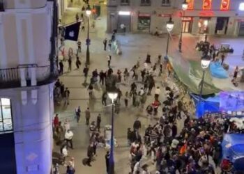 Policía nacional agredido durante acampada en la Puerta del Sol