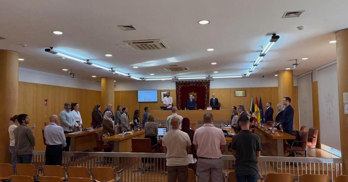 La Asamblea de Ceuta recuerda a víctimas de accidente ferroviario