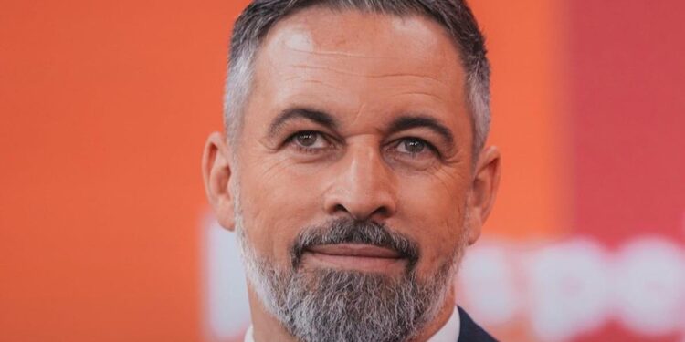 Vox Ceuta comparte entrevista de Abascal