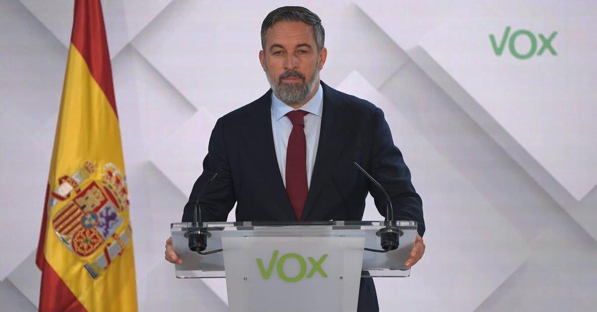 Vox carga contra el Gobierno tras la venta de un piso público en Madrid a Iván Redondo Vox carga contra el Gobierno tras la venta de un piso público en Madrid a Iván Redondo