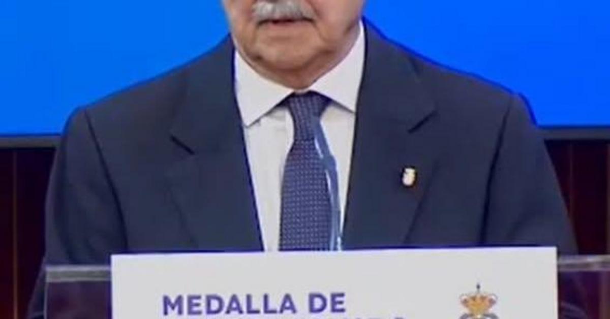 El PSOE vota contra medallas de oro para Ceuta y Melilla El PSOE vota contra medallas de oro para Ceuta y Melilla