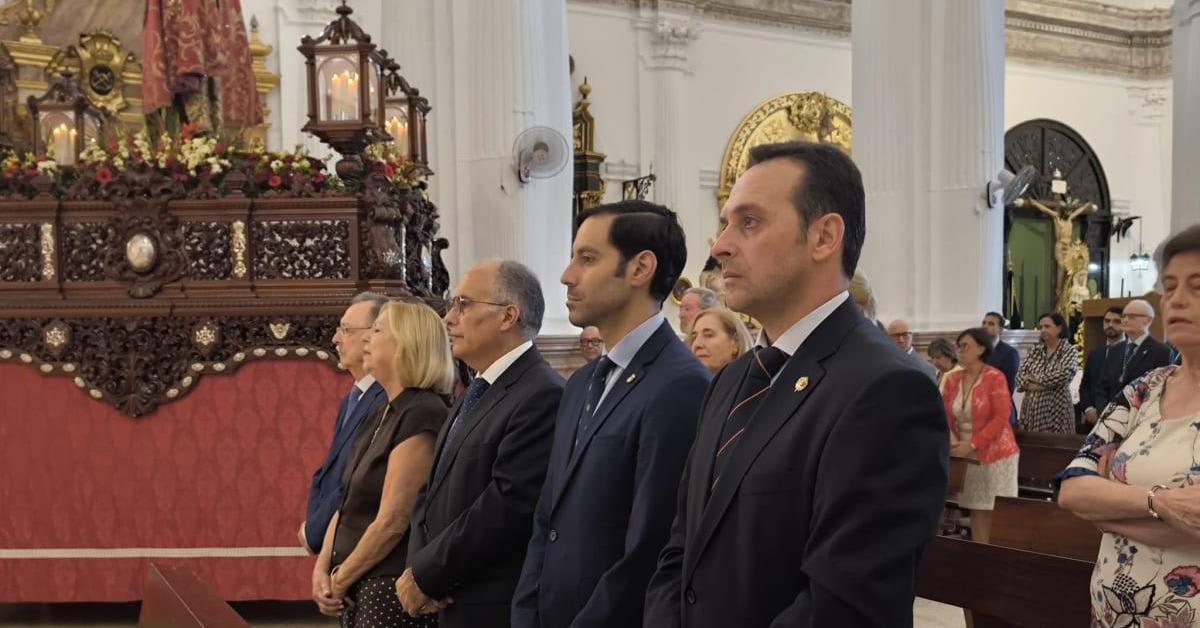 Vox asiste a misa por patronos de Ceuta Vox asiste a misa por patronos de Ceuta
