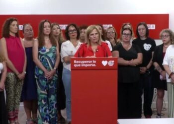 Pedro Sánchez destituye a Pilar Bernabé como delegada del Gobierno en la Comunidad Valenciana para encabezar la lista del PSOE por Valencia el 29-N Pedro Sánchez destituye a Pilar Bernabé como delegada del Gobierno en la Comunidad Valenciana para encabezar la lista del PSOE por Valencia el 29-N