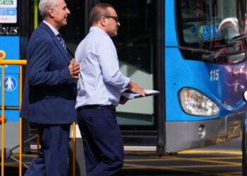 Gonzalo Sanz aporta su teléfono a la jueza Tardón y confirma que alertó al exdelegado de los avisos del CNI Gonzalo Sanz aporta su teléfono a la jueza Tardón y confirma que alertó al exdelegado de los avisos del CNI