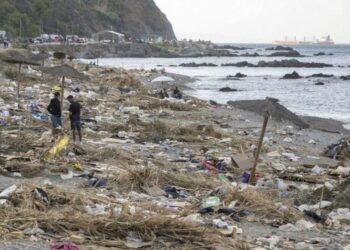 Sanidad detecta contaminación fecal grave en las aguas de la playa del Trampolín y alerta del riesgo para la salud Sanidad detecta contaminación fecal grave en las aguas de la playa del Trampolín y alerta del riesgo para la salud