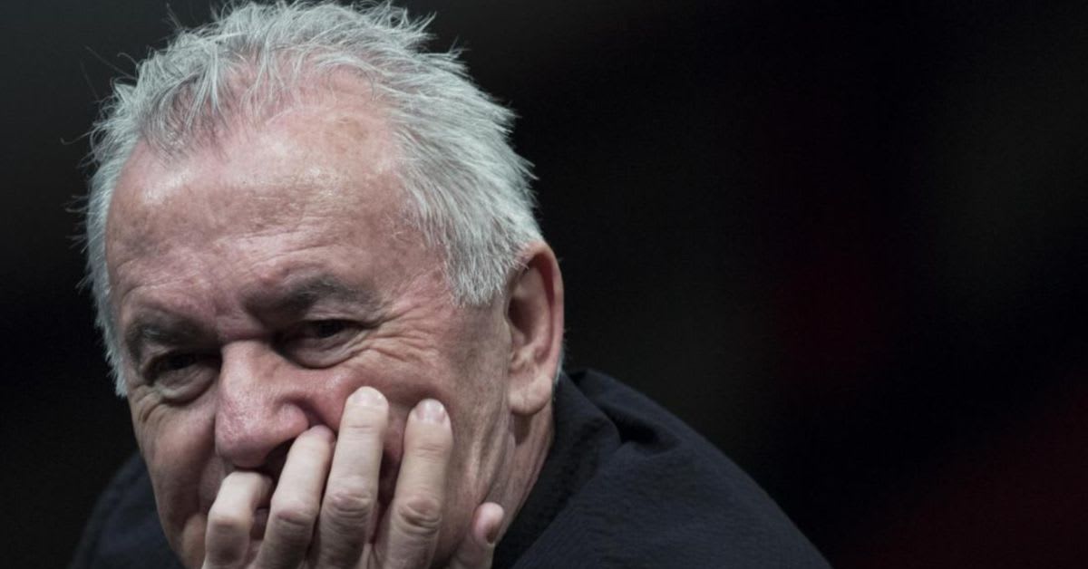 Víctor Manuel recuerda el asesinato de su abuelo por los falangistas y deja una rotunda reflexión: «Lo que está mal enterrado habrá que enterrarlo bien» Víctor Manuel recuerda el asesinato de su abuelo por los falangistas y deja una rotunda reflexión: «Lo que está mal enterrado habrá que enterrarlo bien»